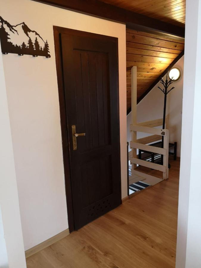 Homestay Nad Strumyczkiem - Goscinne - Z Przymrozeniem Oka Szczyrk