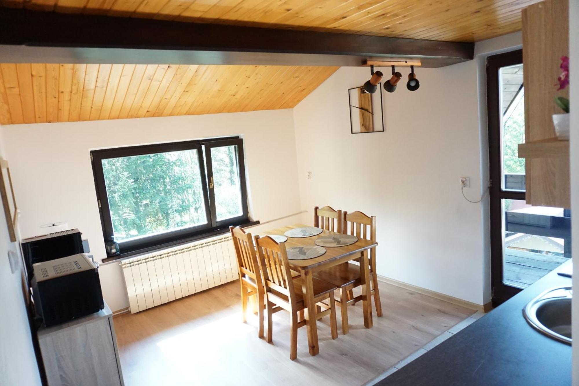 Nad Strumyczkiem - Goscinne - Z Przymrozeniem Oka Homestay